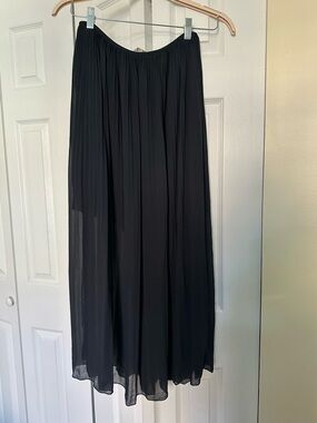 Navy blue pleated Maxi Skirt